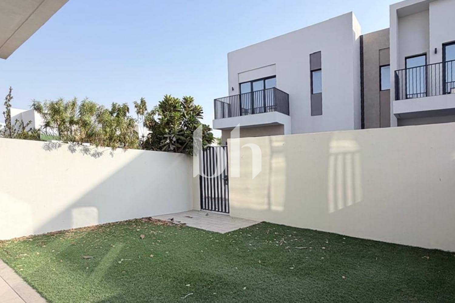 3 Bedroom Townhouse in Greenview - photo 1