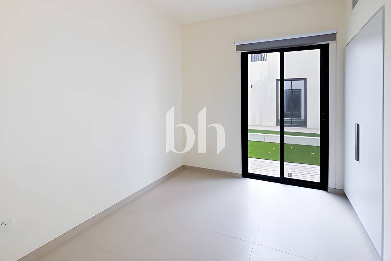 4 Bedroom Townhouse in Greenview - photo 2