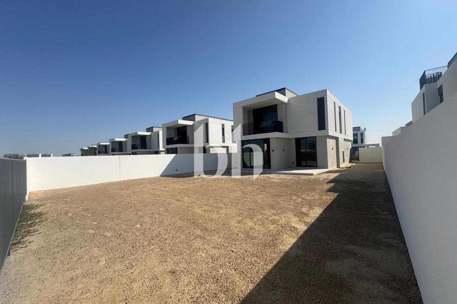 4 Bedrooms Villa in Fairway Villas