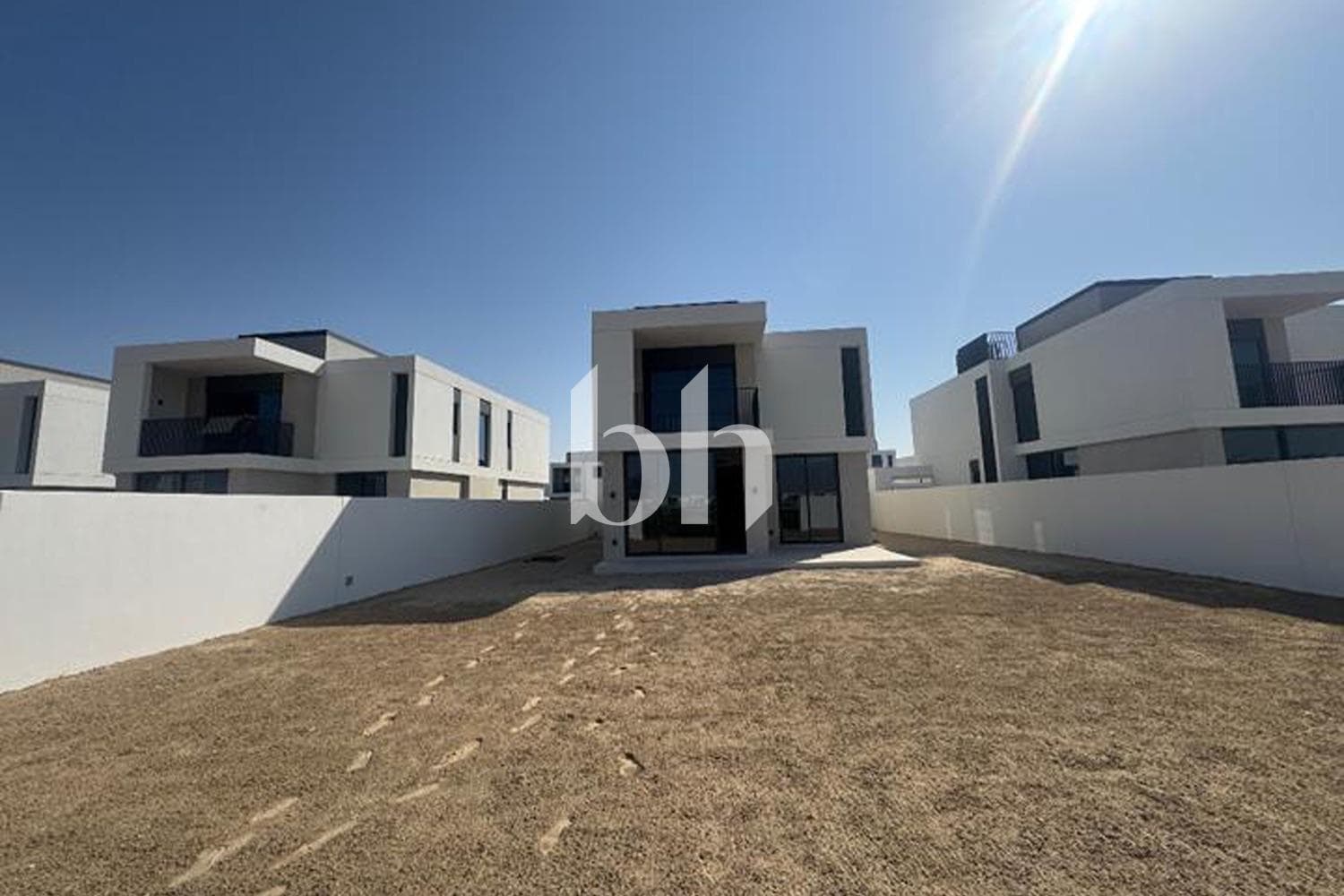 4 Bedrooms Villa in Fairway Villas - photo 1