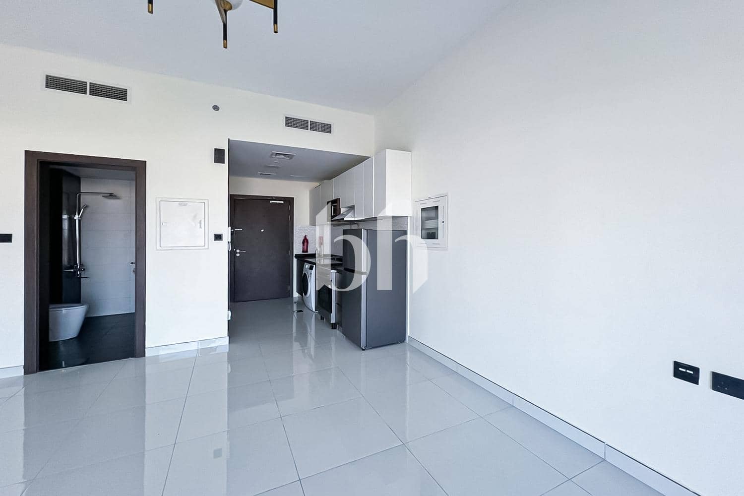 Studio Apartment in Wavez Residence