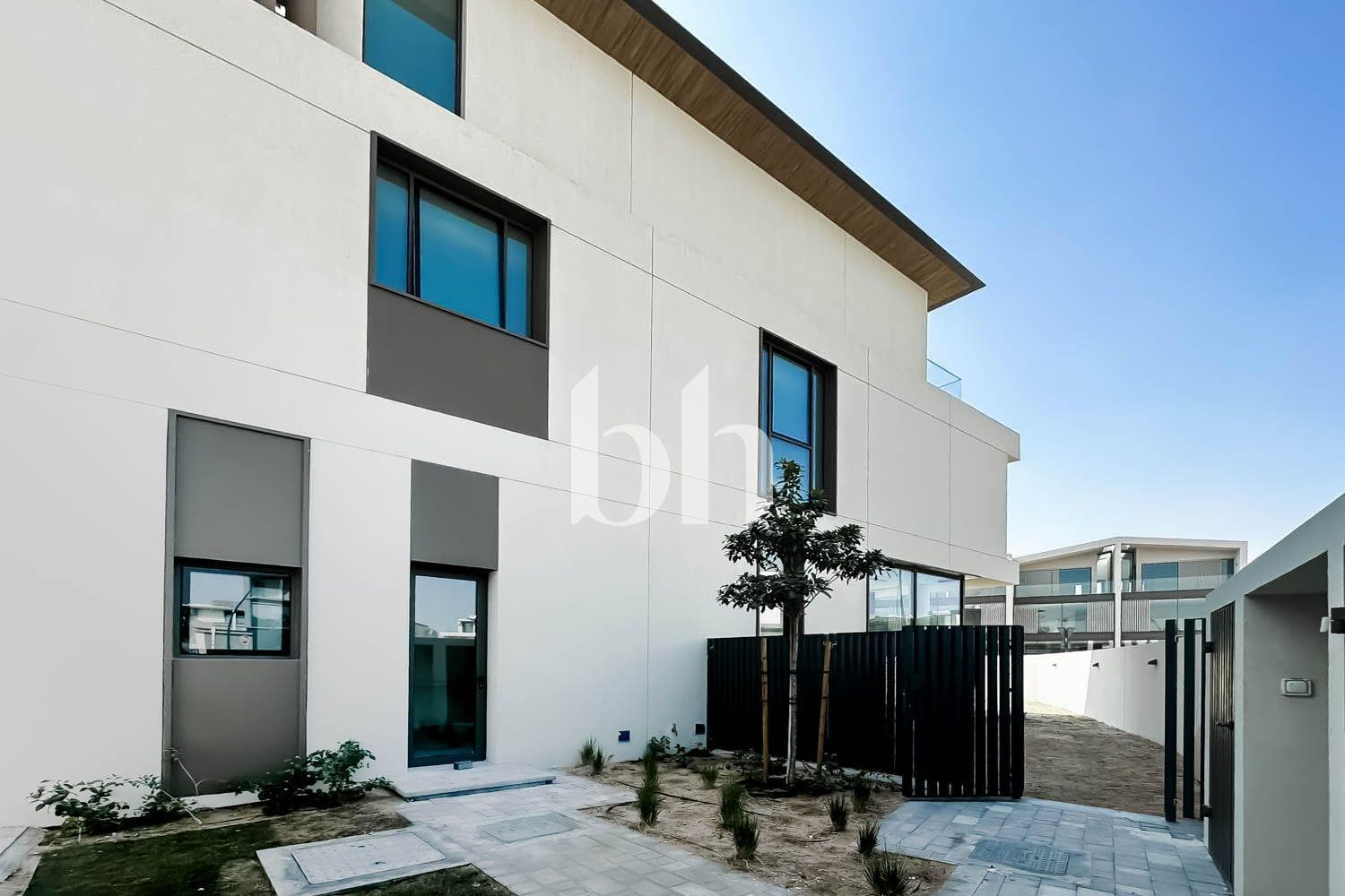 4 Bedroom Villa in Nad Al Sheba Gardens - Phase 2 - photo 1