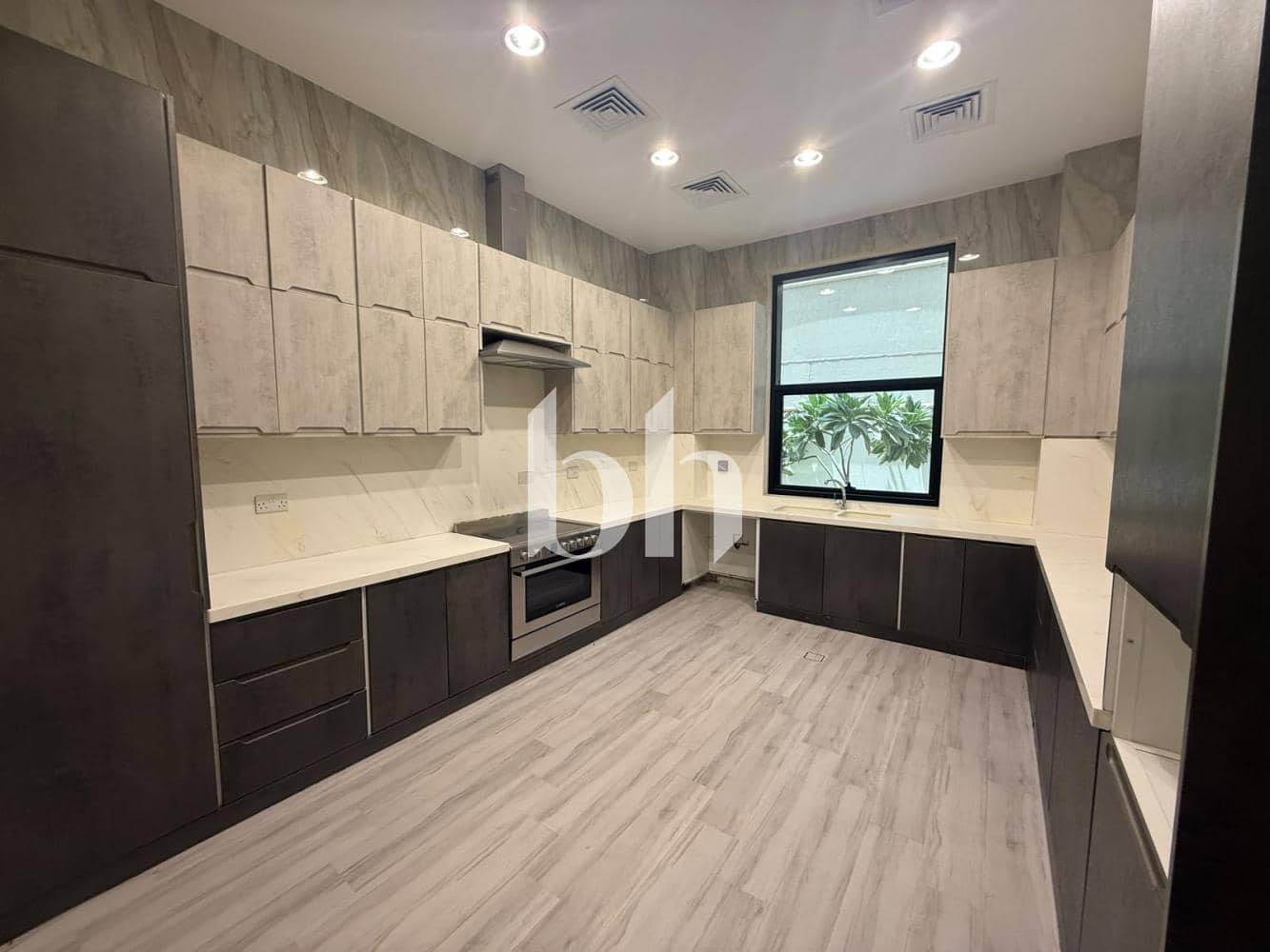 5 Bedroom Villa in Nad Al Sheba Gardens 1 - photo 1
