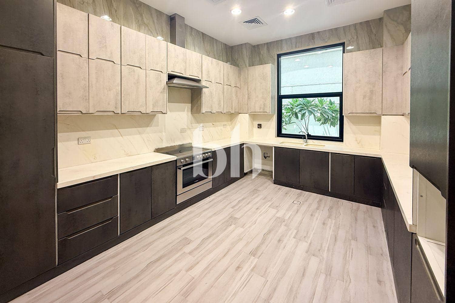 5 Bedroom Villa in Nad Al Sheba Gardens 1 - photo 1