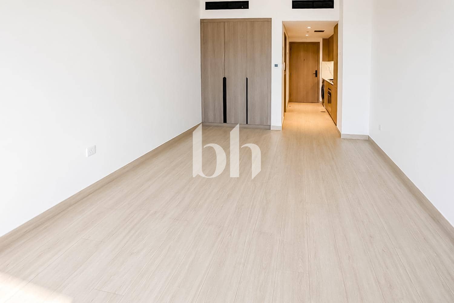 Studio Apartment in Laya Heights