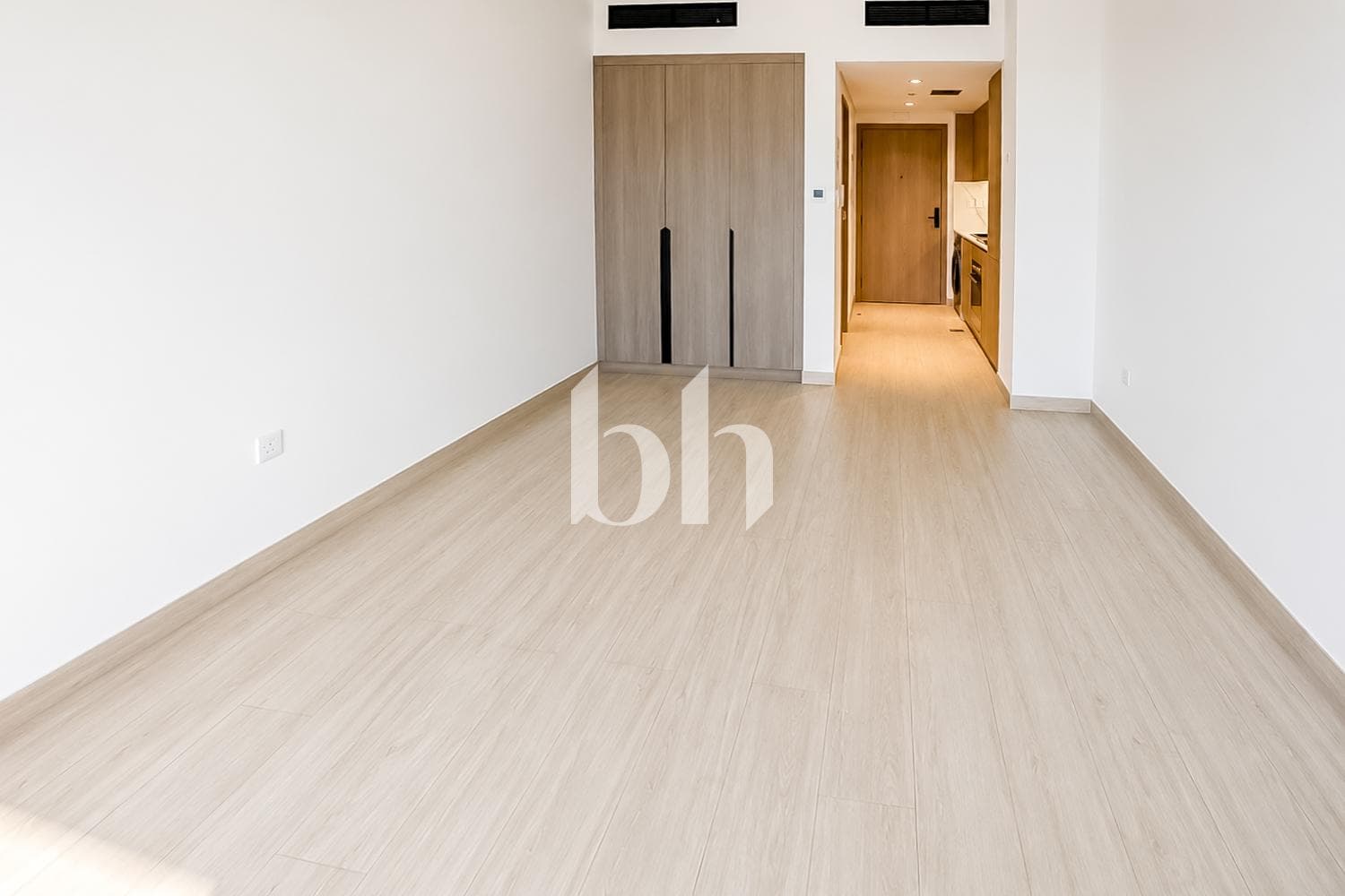 Studio Apartment in Laya Heights