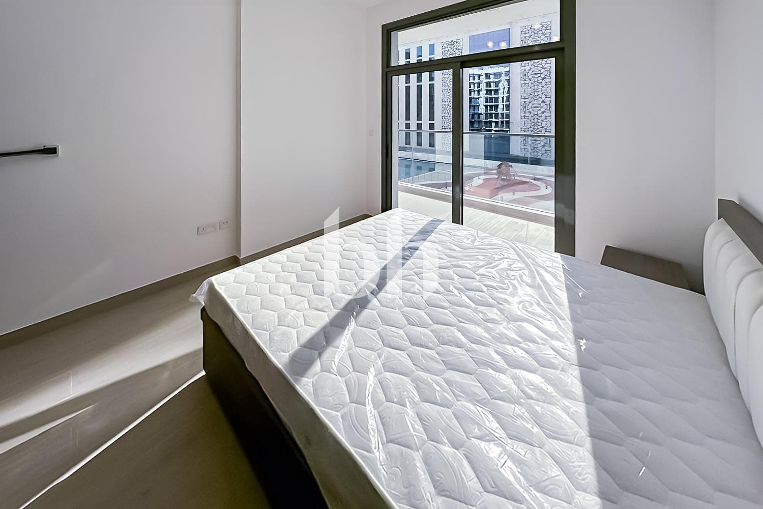 1 Bedroom Apartment in Laya Heights - photo 1