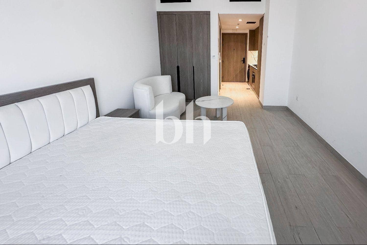 Studio Apartment in Laya Heights - photo 1