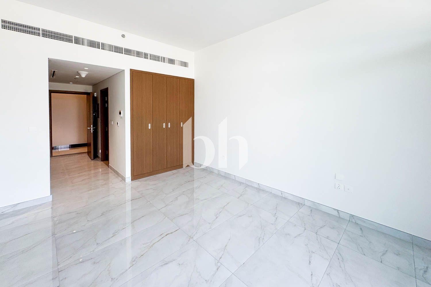 Studio Apartment in Azizi Vista - photo 2