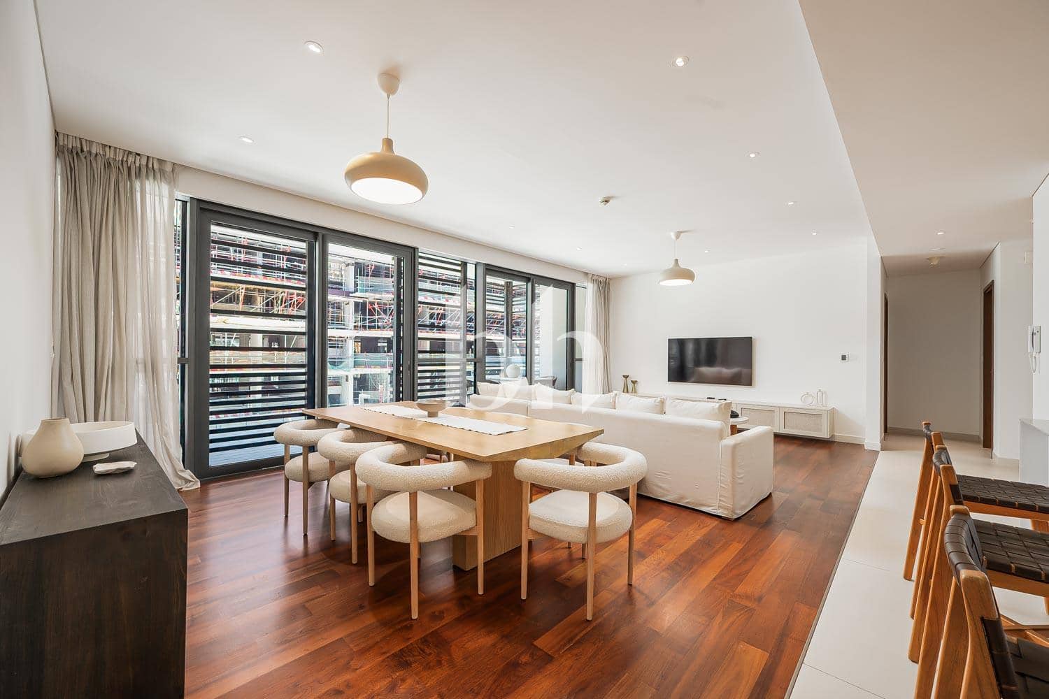 3 Bedroom Apartment in Building 9, City Walk - photo 1