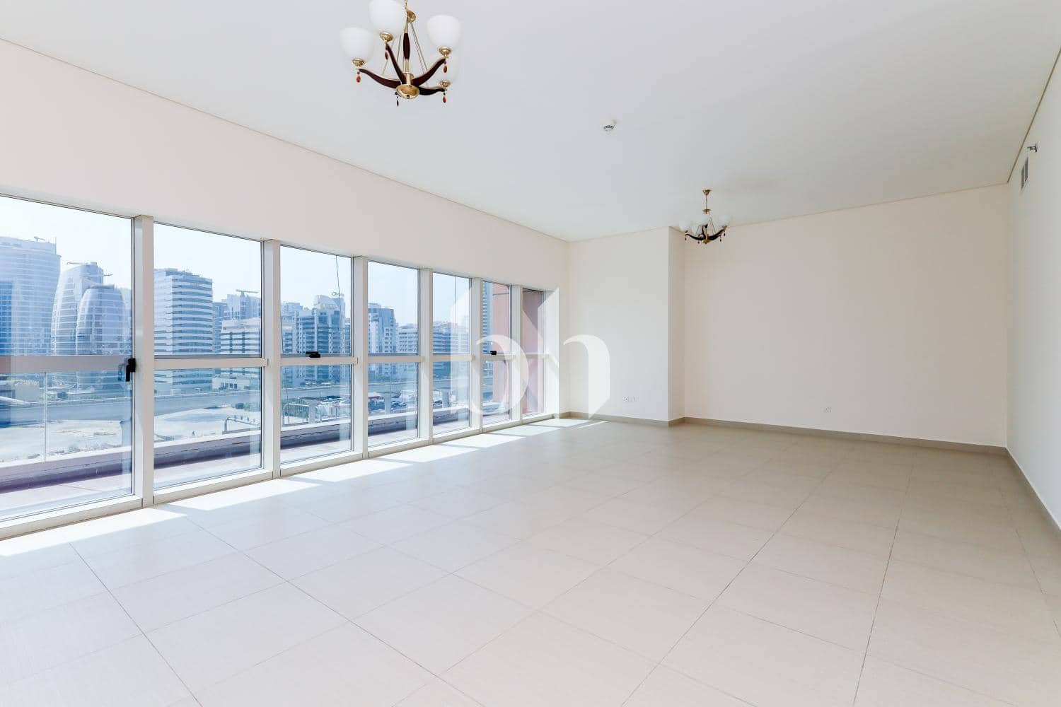 3 Bedroom Apartment in Dubai Jewel Tower - photo 2