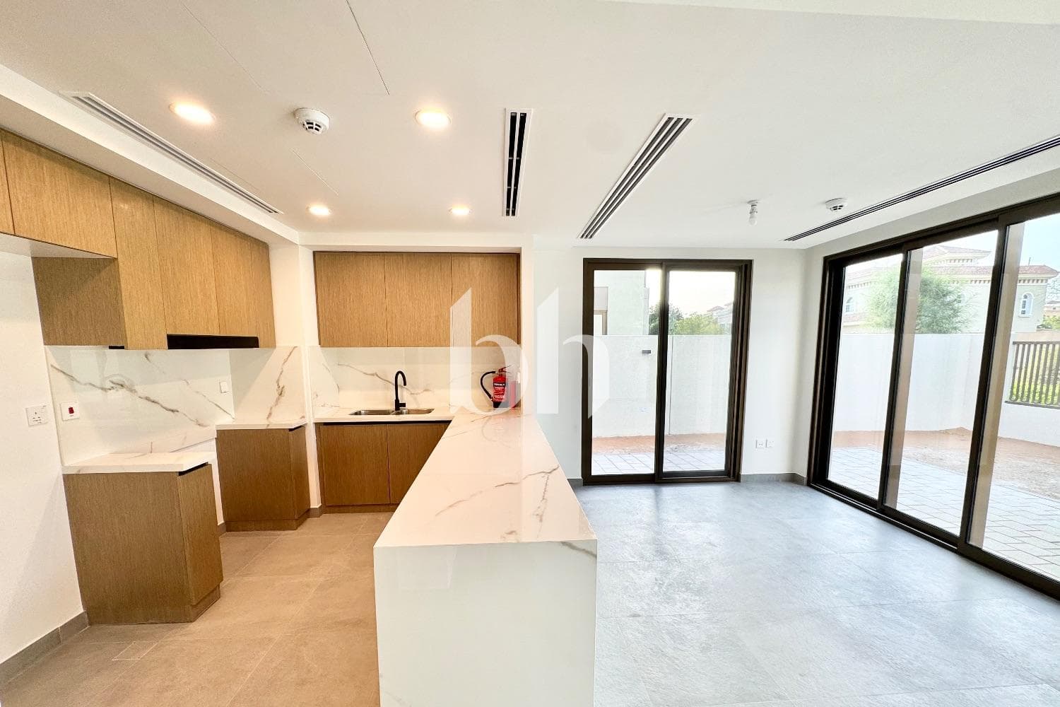 4 Bedroom Townhouse in La Violeta 1 - photo 1