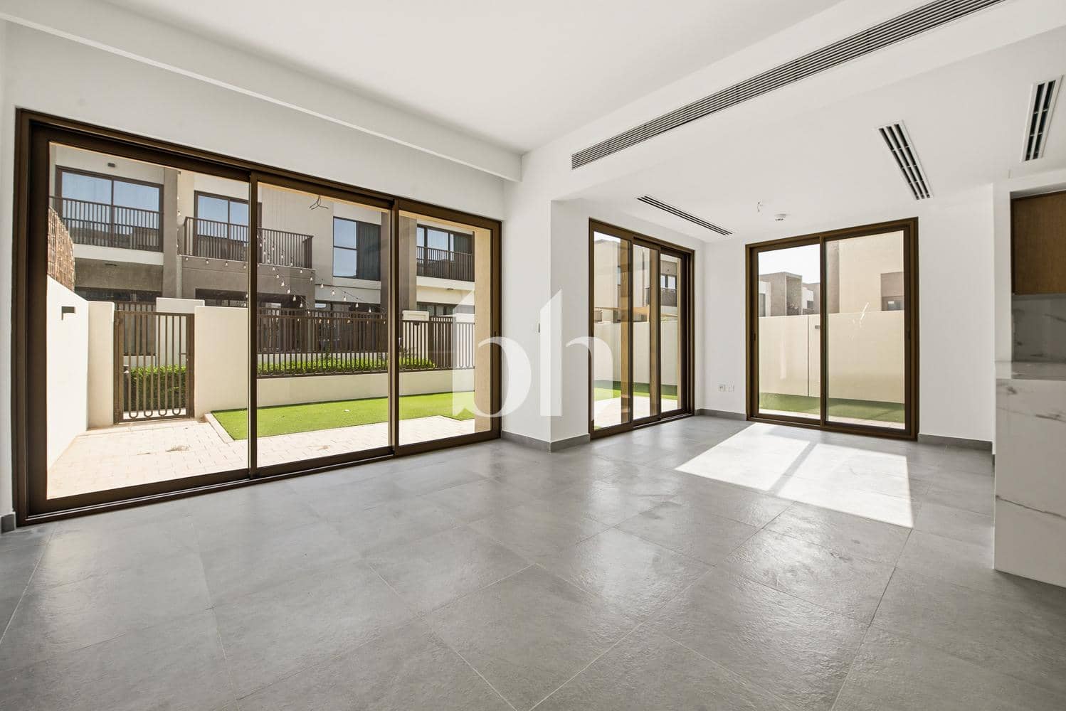 4 Bedroom Townhouse in La Violeta 1 - photo 2