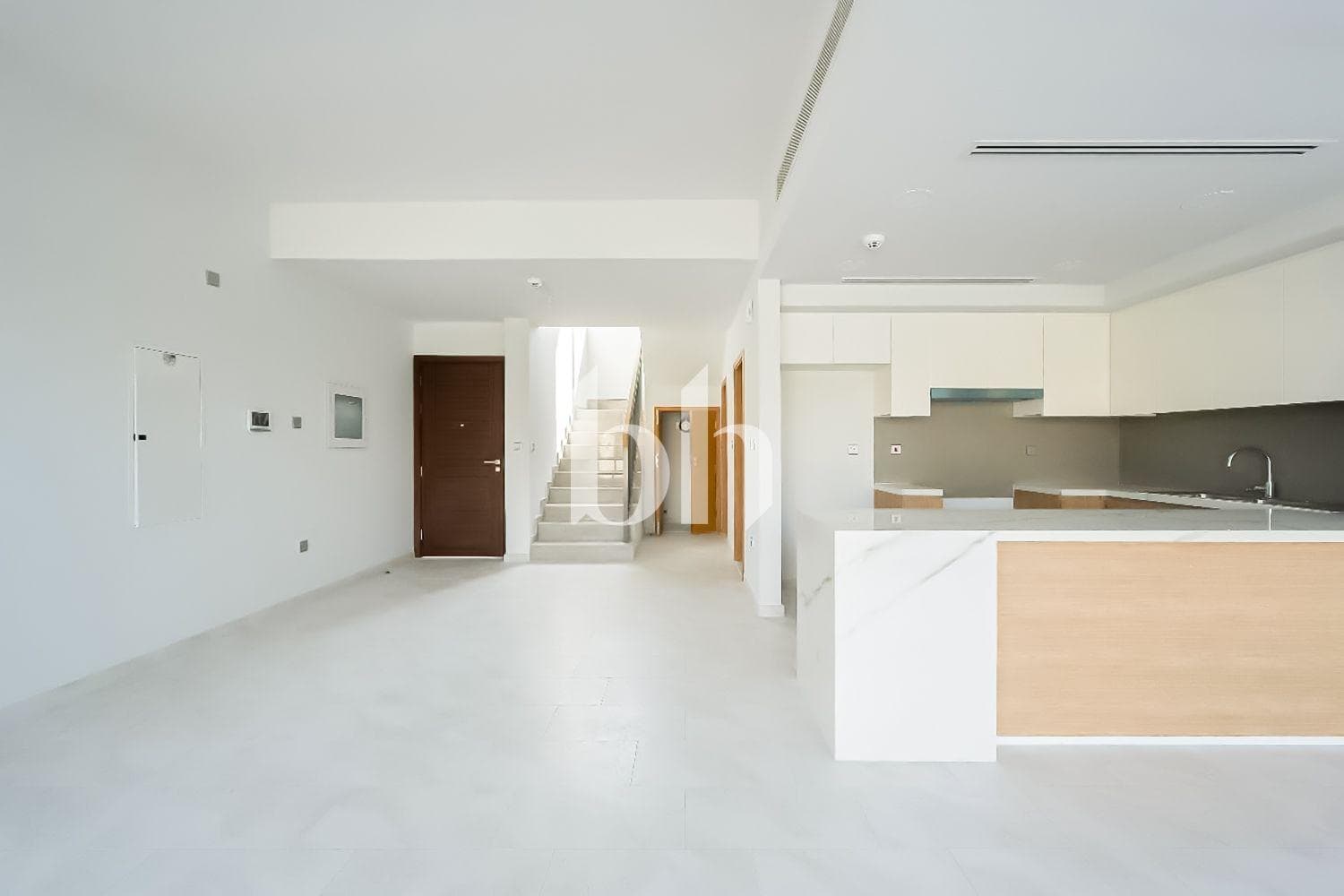 3 Bedroom Townhouse in La Rosa 5 - photo 2