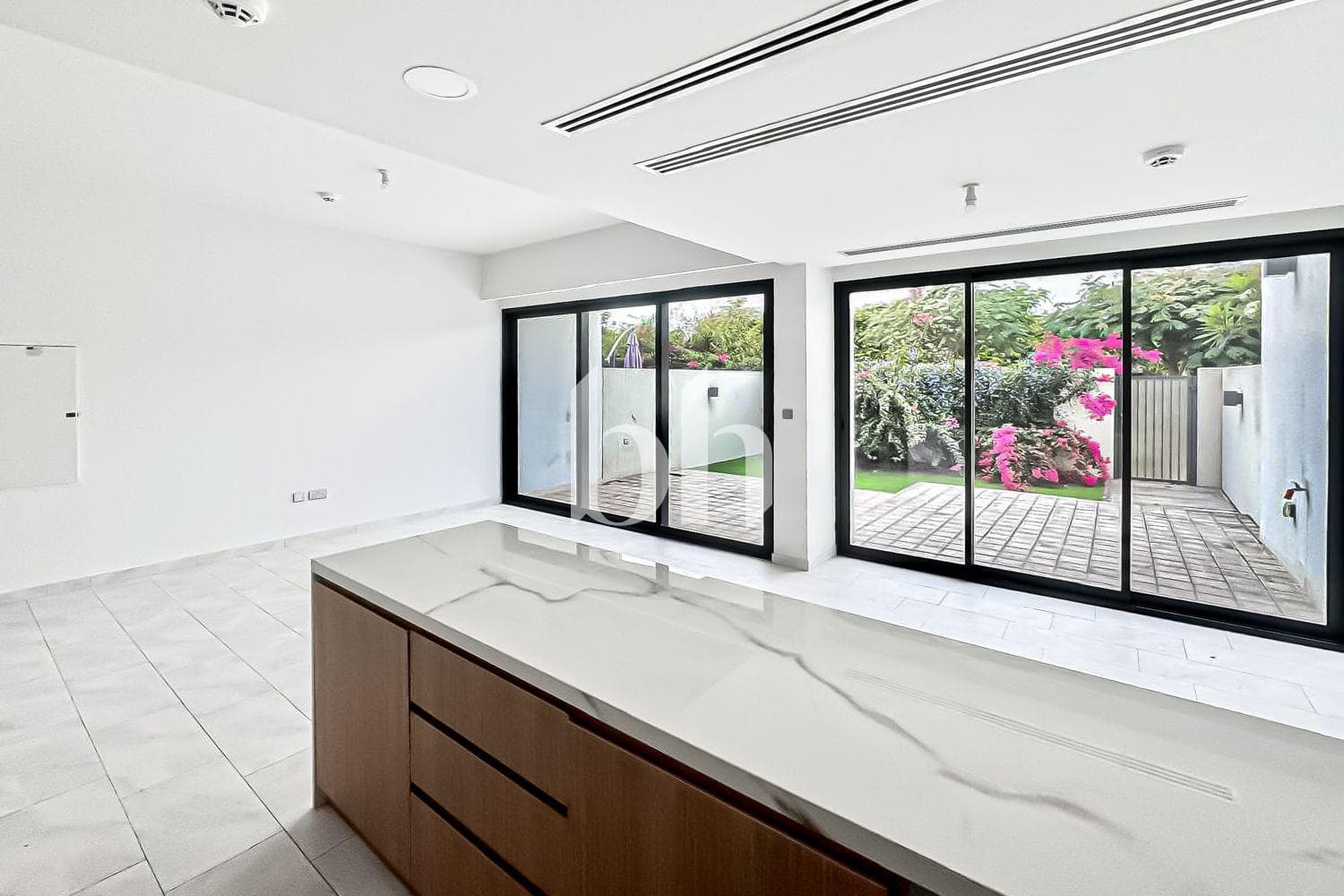 3 Bedroom Townhouse in La Rosa 5