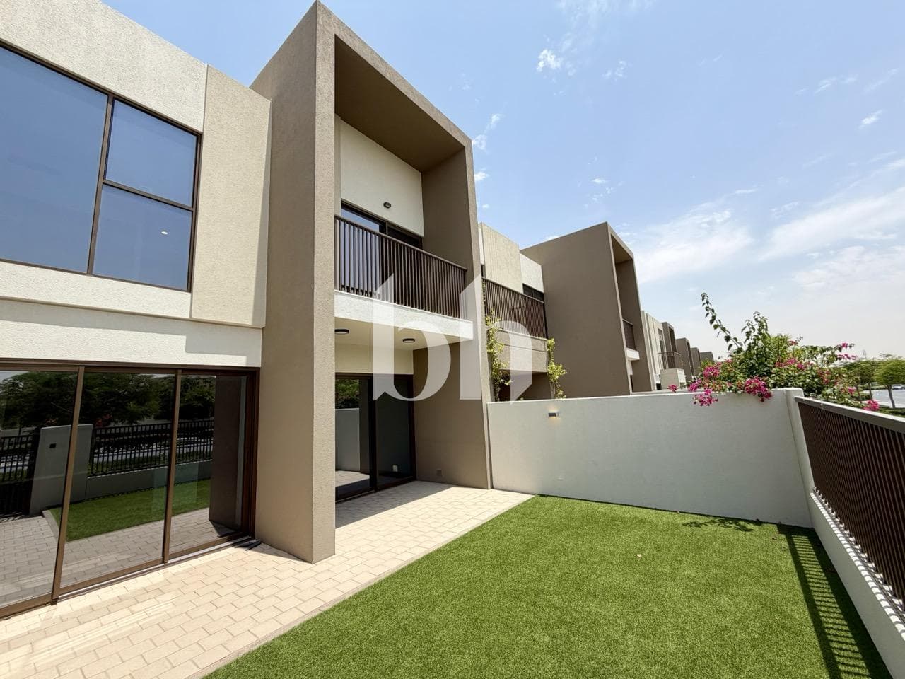 3 Bedroom Townhouse in La Violeta 1