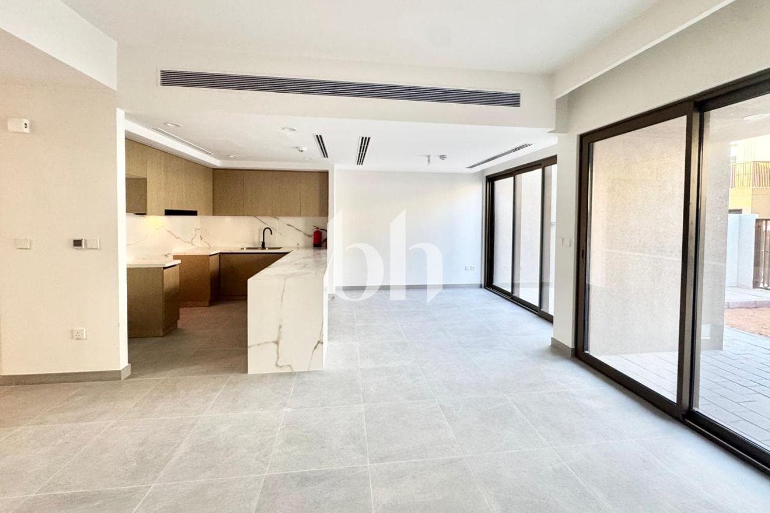 3 Bedroom Townhouse in La Violeta 1 - photo 2