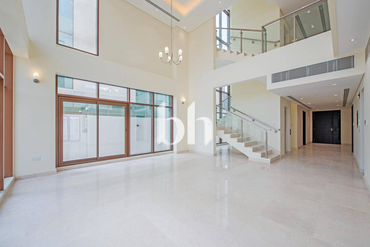 6 Bedroom Villa in Grand Views - photo 1