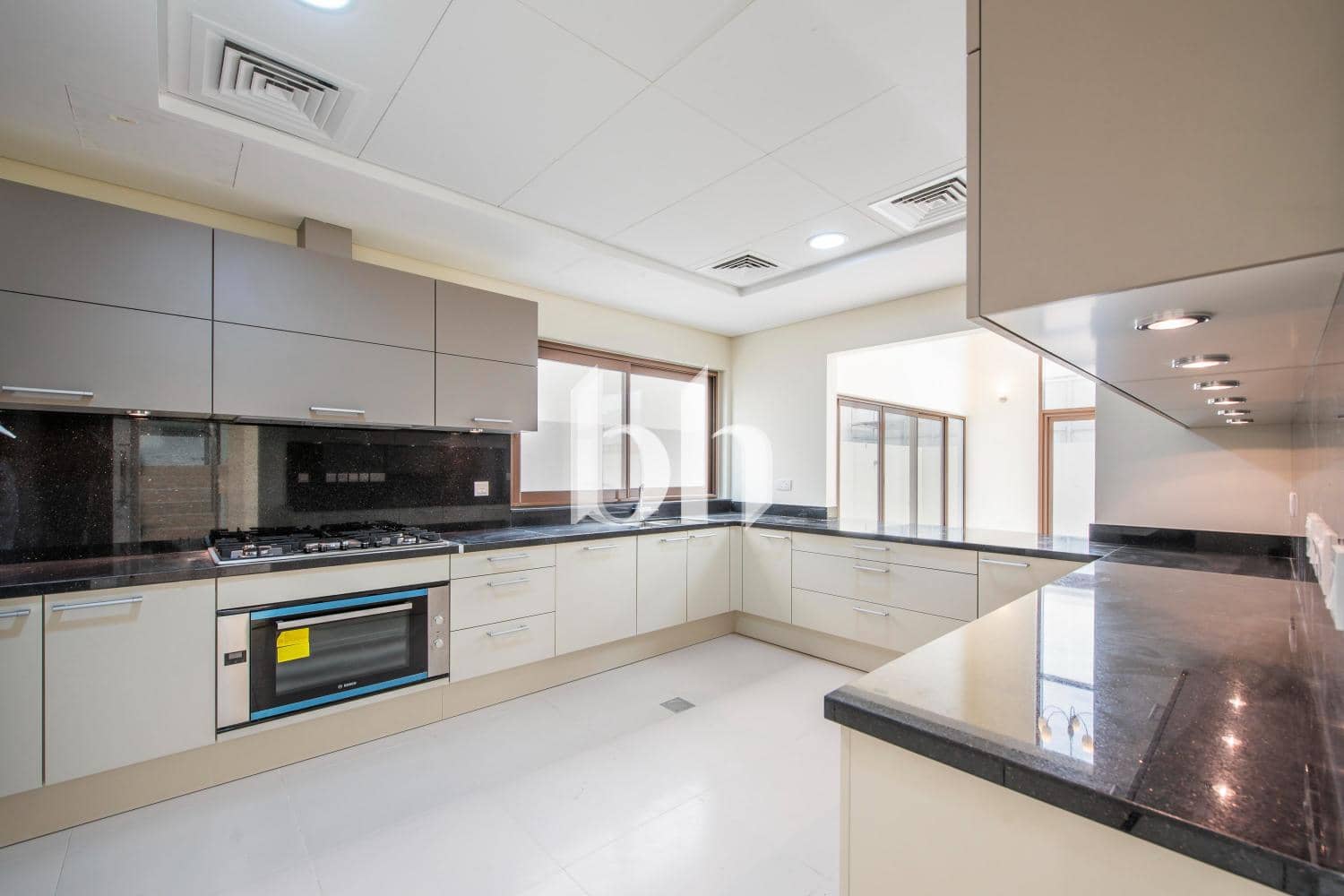 6 Bedroom Villa in Grand Views - photo 2