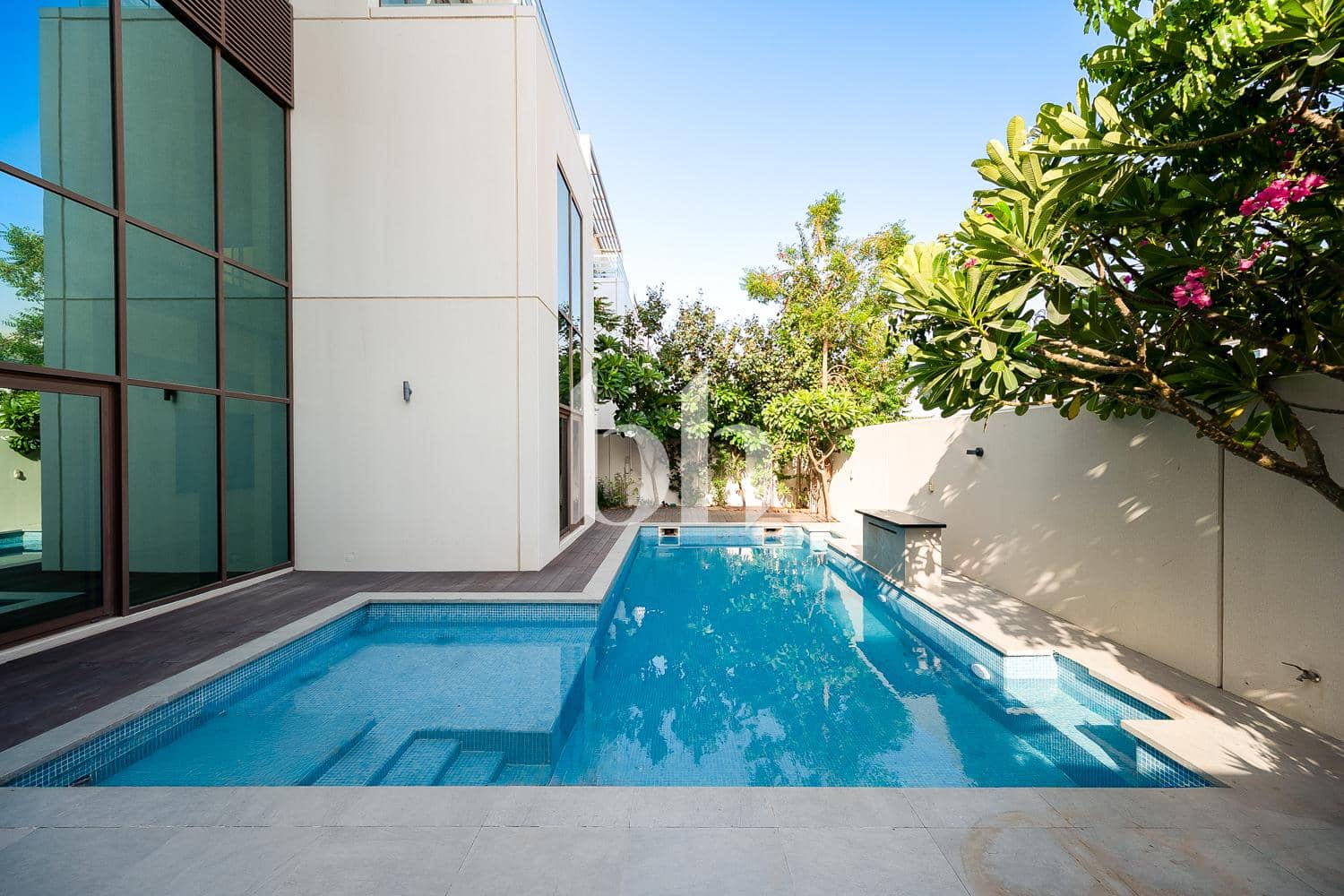 6 Bedroom Villa in Grand Views