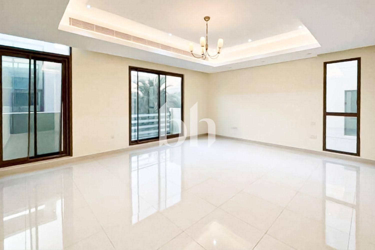 4 Bedroom Townhouse in Grand Views - photo 2