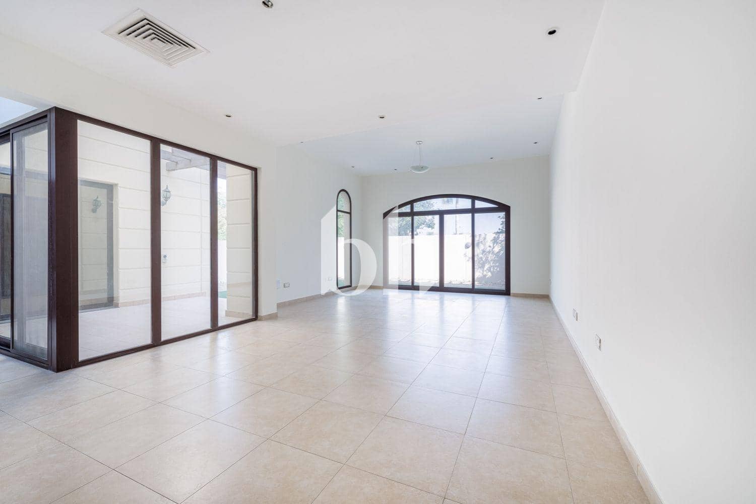 4 Bedroom Townhouse in Al Salam - Cluster E - photo 2