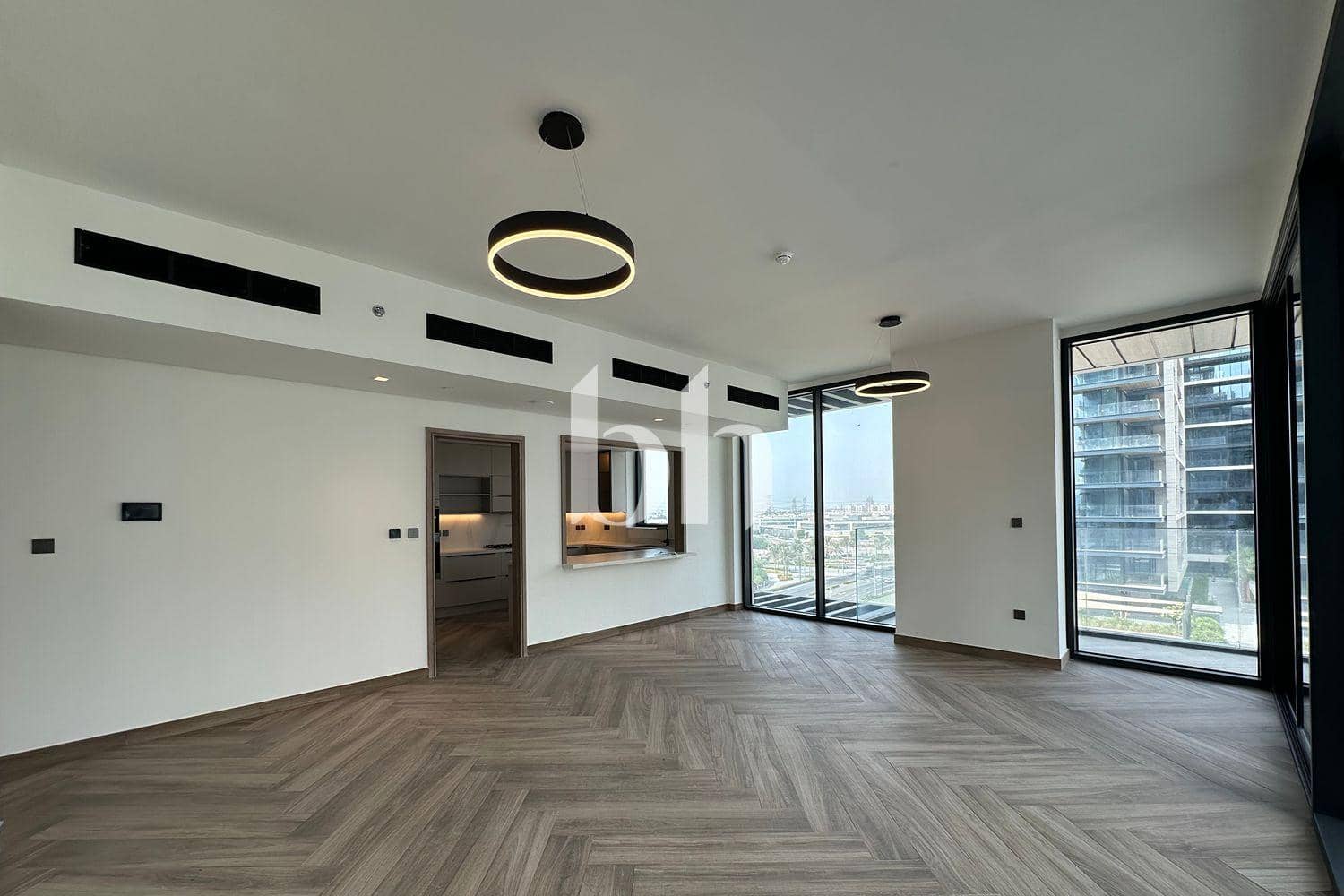 3 Bedroom Apartment in 399 Hills Park B - photo 1