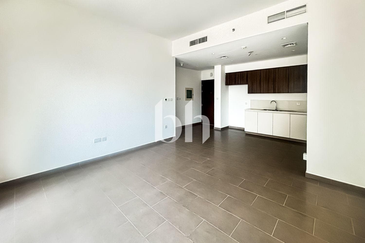 2 Bedroom Apartment in Park Heights 2 Tower 2 - photo 2