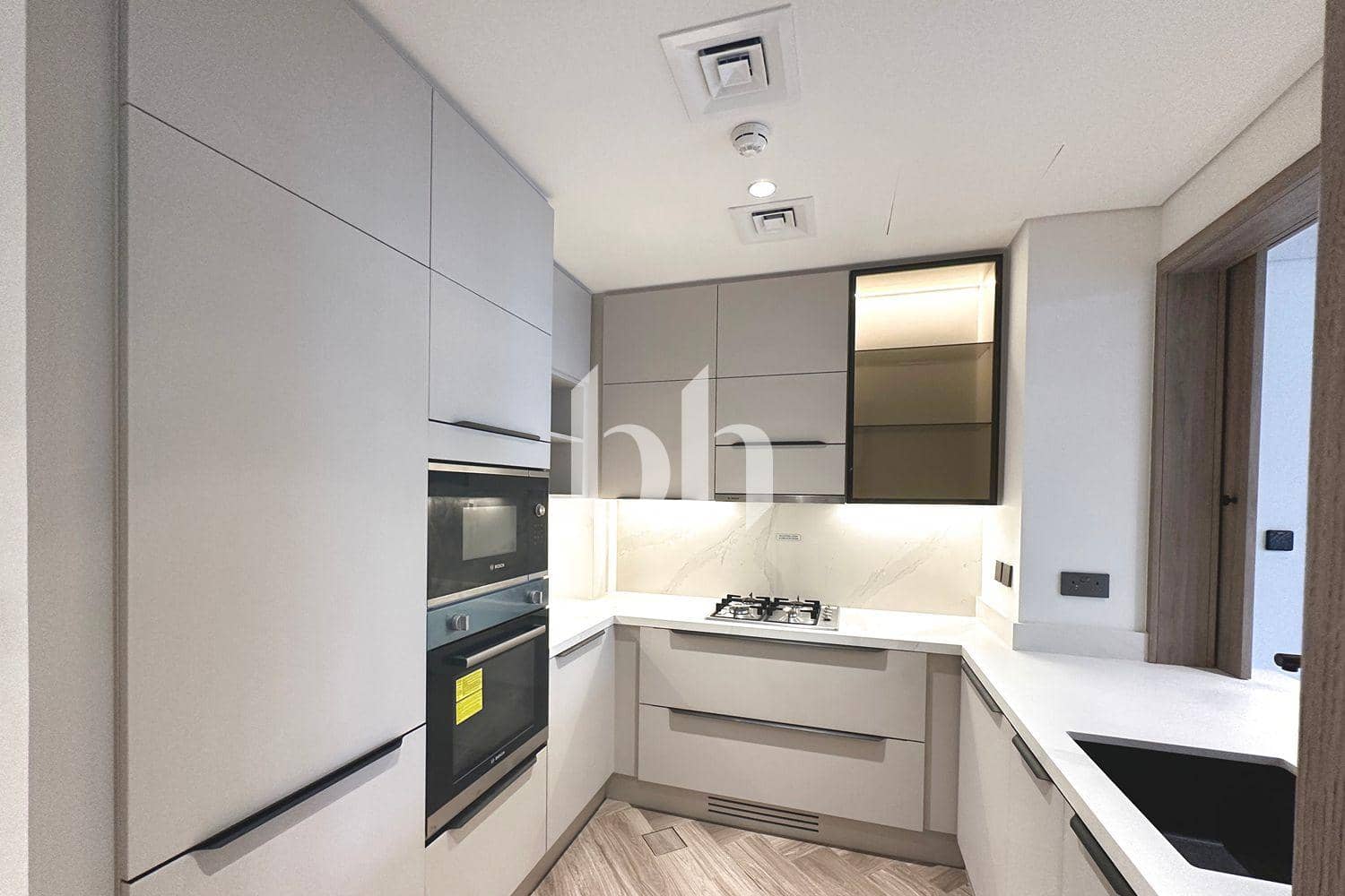 1 Bedroom Apartment in 399 Hills Park B - photo 1