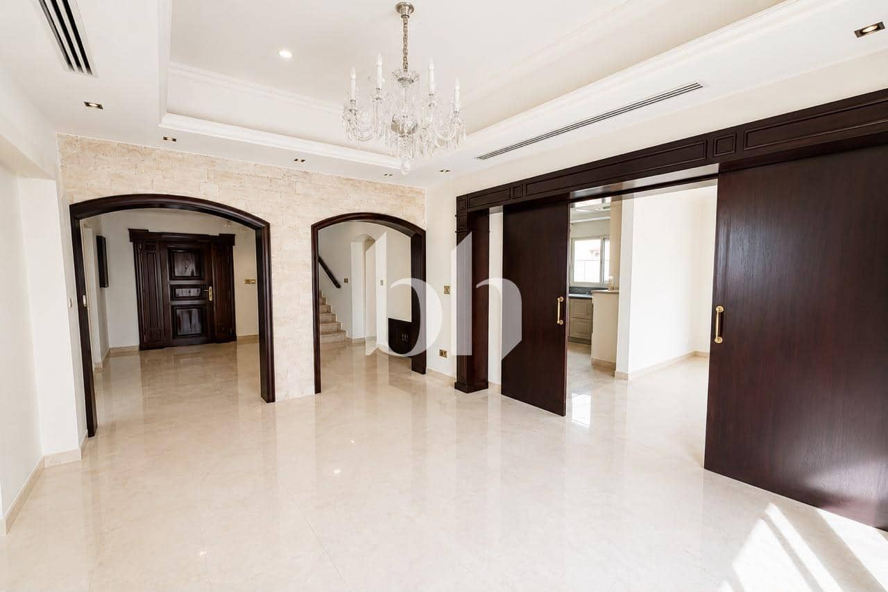 5 Bedroom Villa in Meadows 2 - photo 2