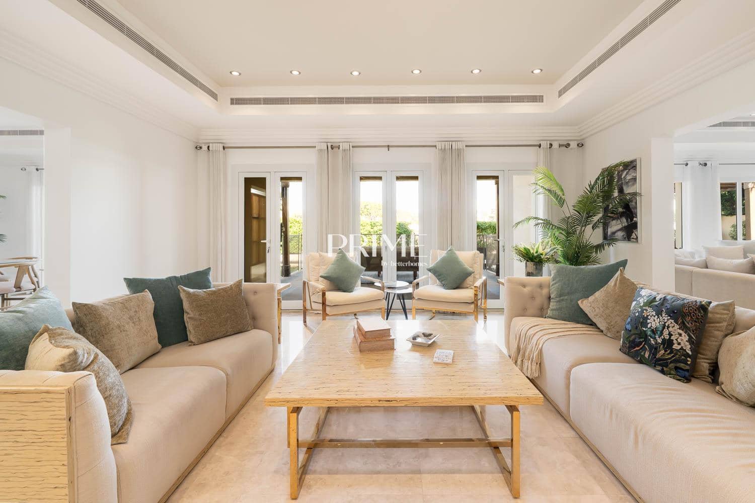 6 Bedroom Villa in Meadows 5 - photo 2