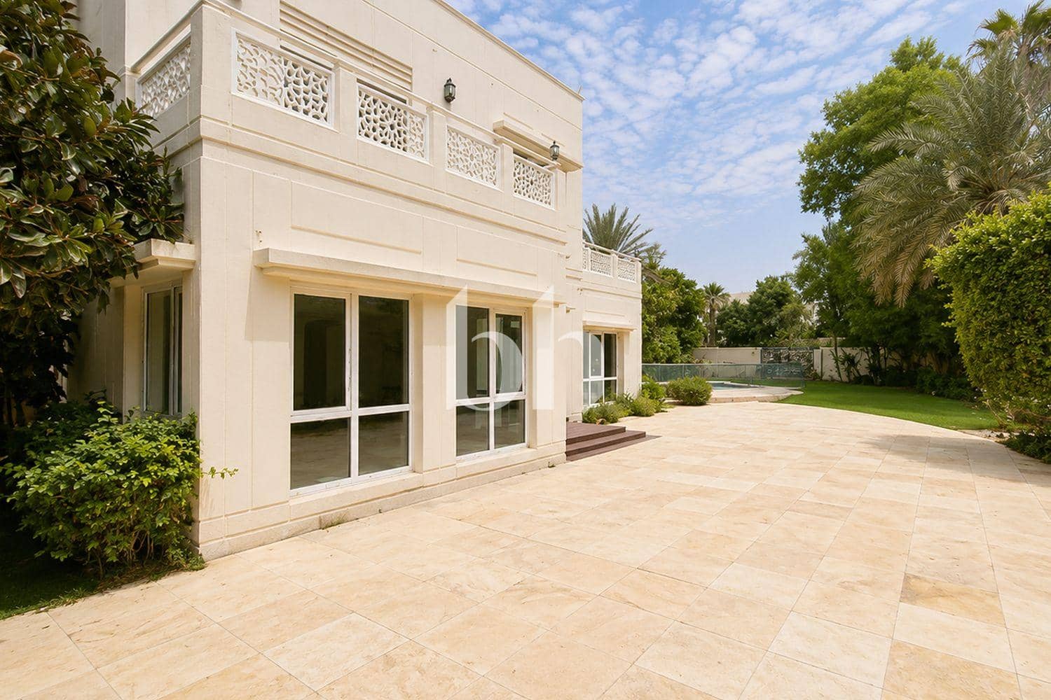 6 Bedroom Villa in Meadows 1