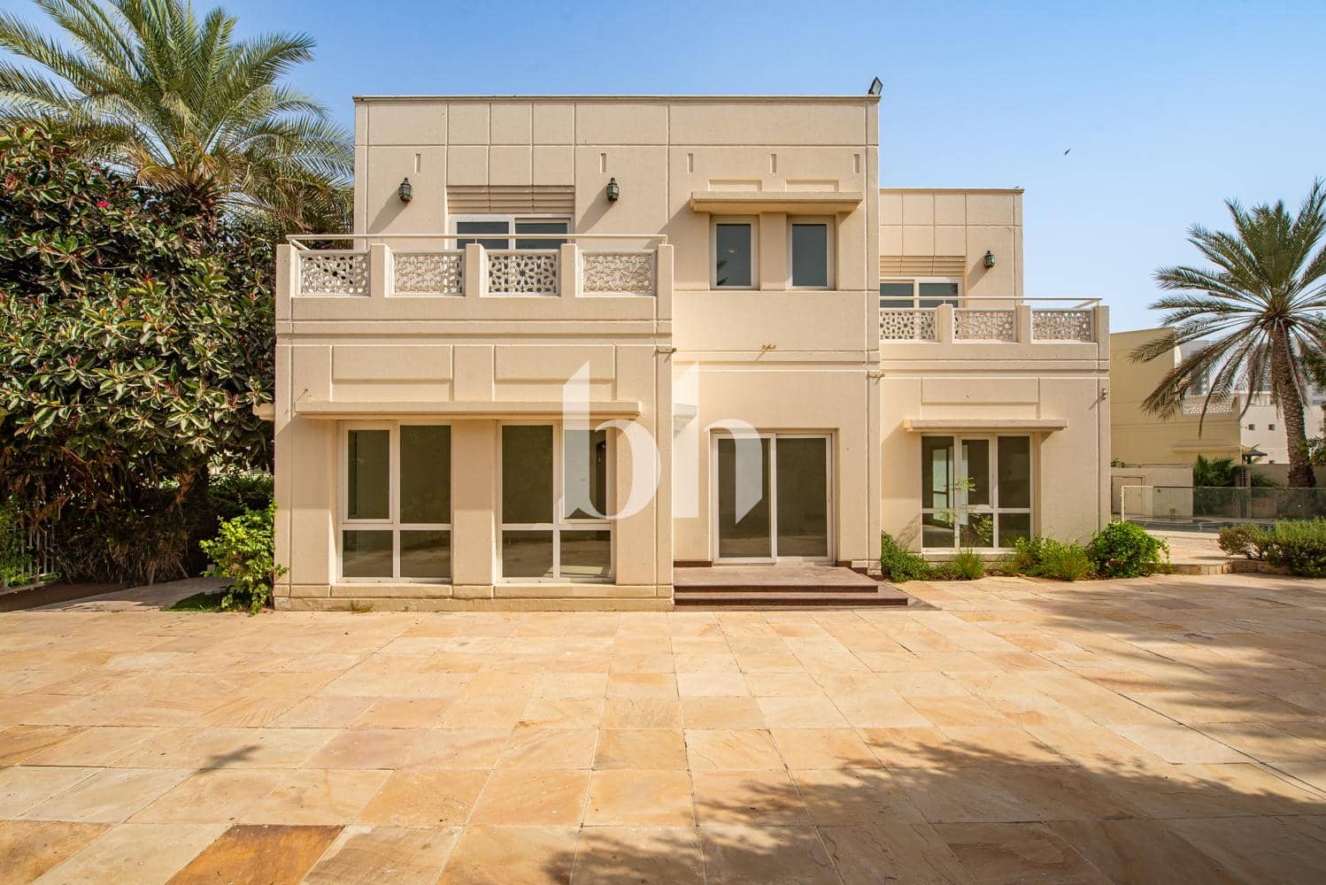 6 Bedroom Villa in Meadows 1 - photo 1
