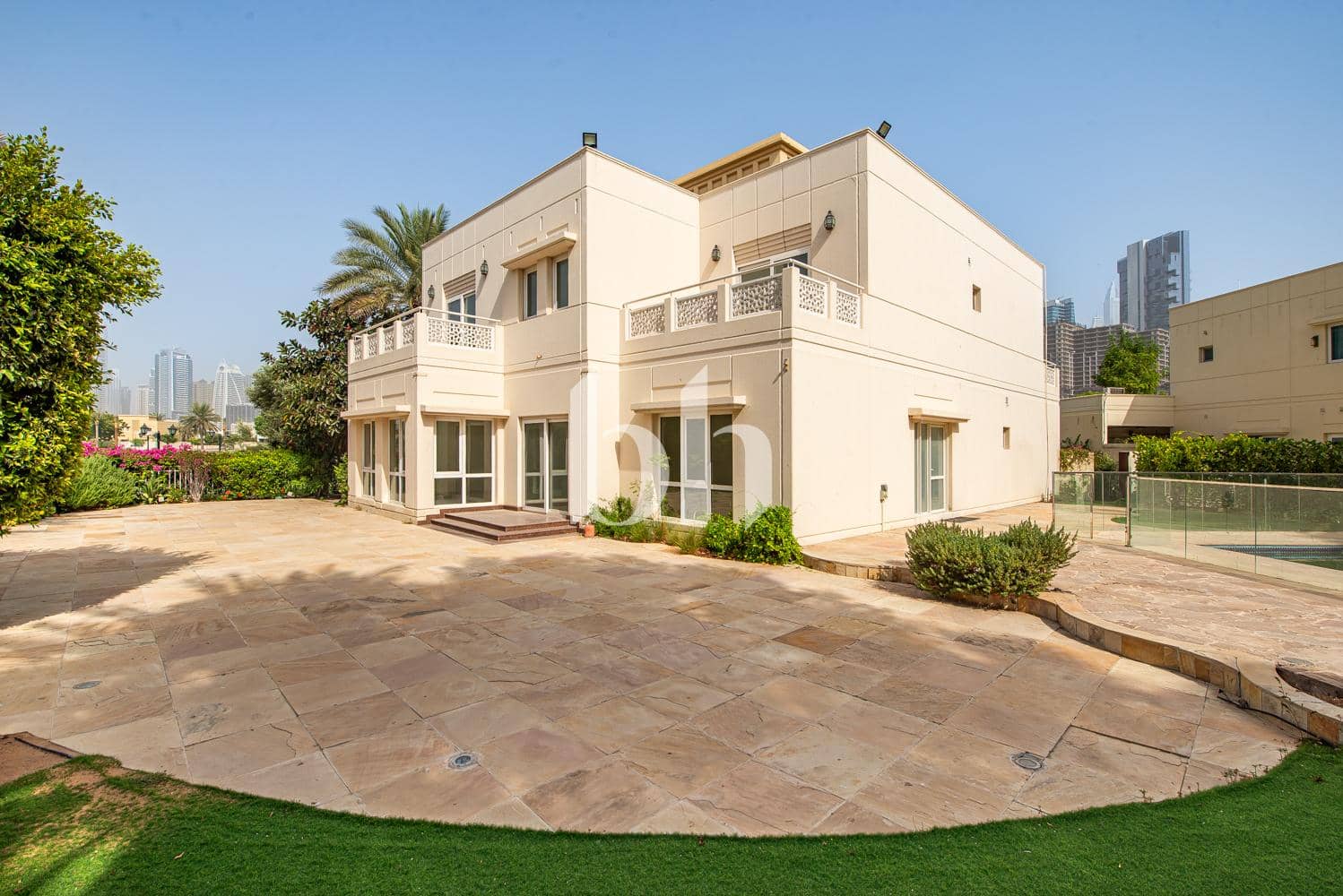 6 Bedroom Villa in Meadows 1