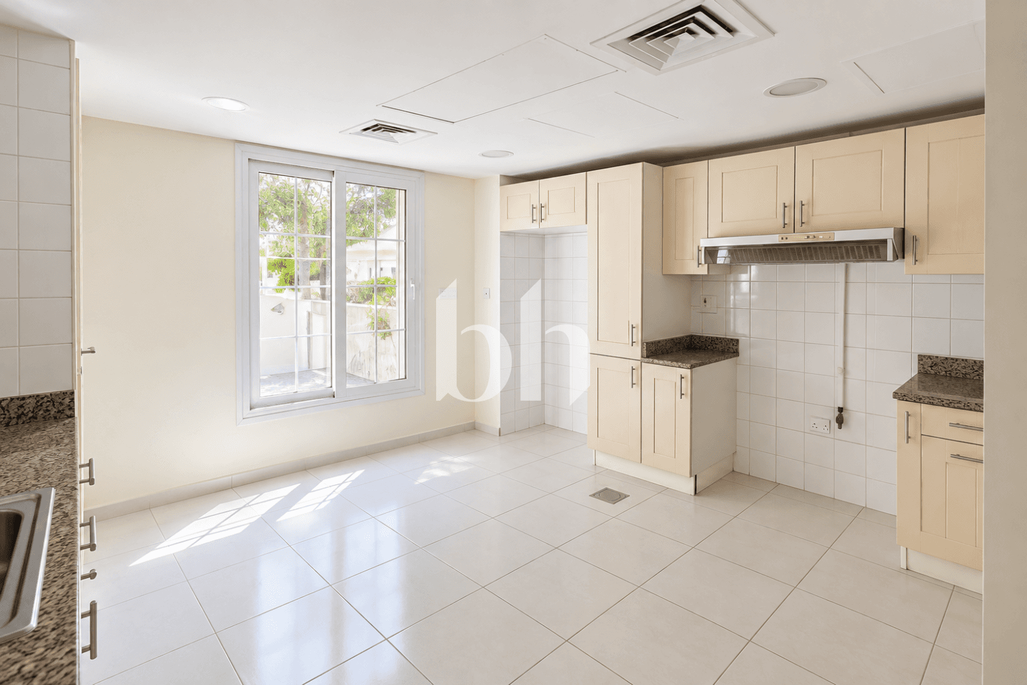 3 Bedroom Villa in Springs 3 - photo 2