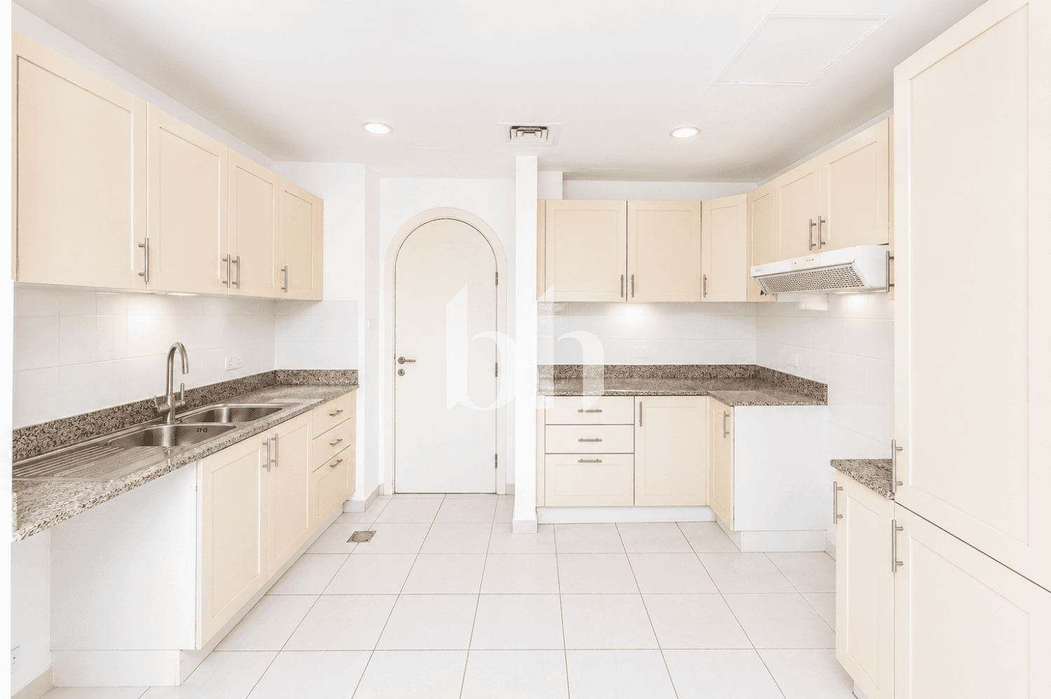 3 Bedroom Villa in Springs 1 - photo 1