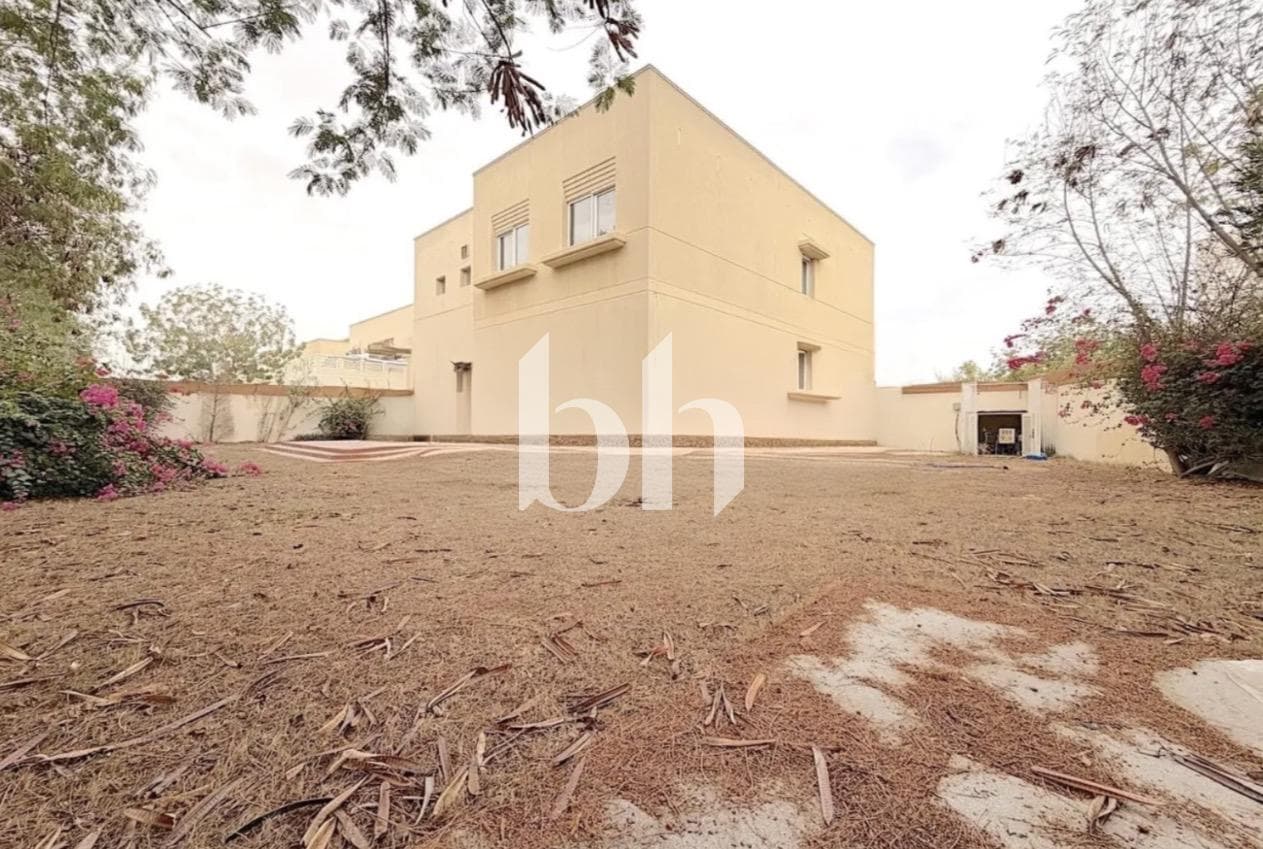 4 Bedroom Villa in Meadows 9