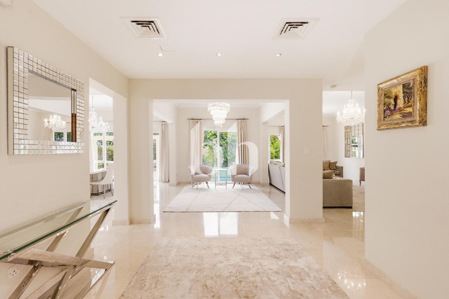 5 Bedroom Villa in Meadows 2 - photo 1