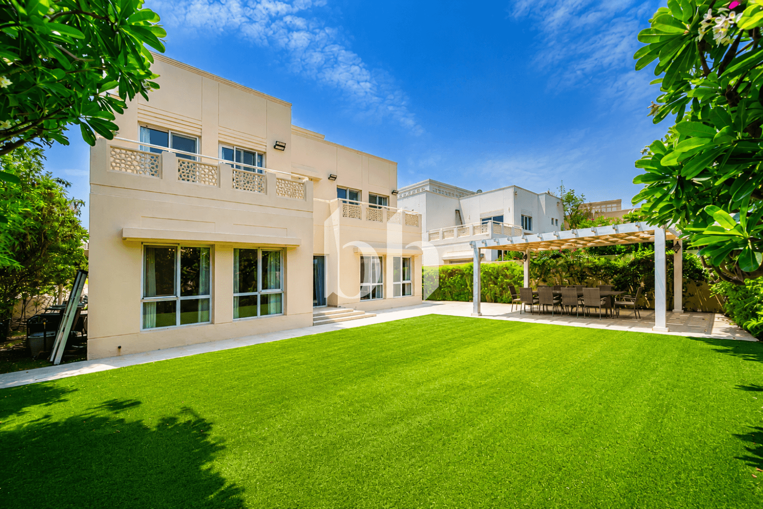 5 Bedroom Villa in Meadows 2