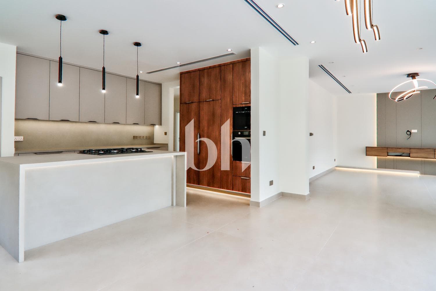 4 Bedroom Villa in Meadows 9