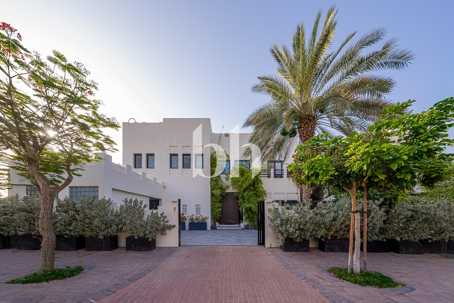 6 Bedroom Villa in Meadows 8