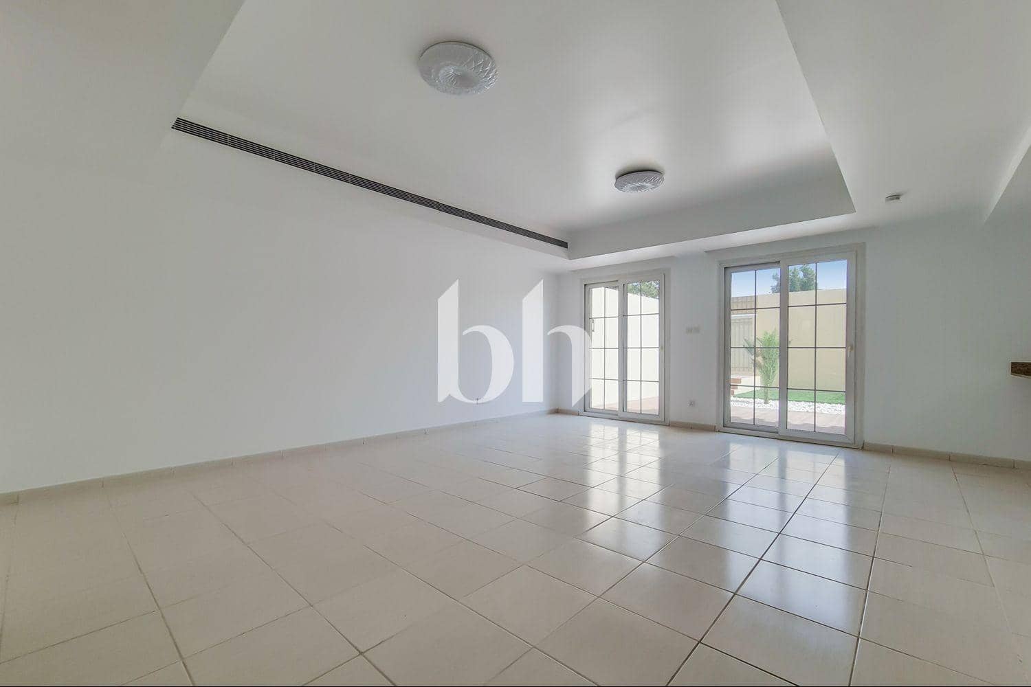 3 Bedroom Townhouse in Springs 3 - photo 2