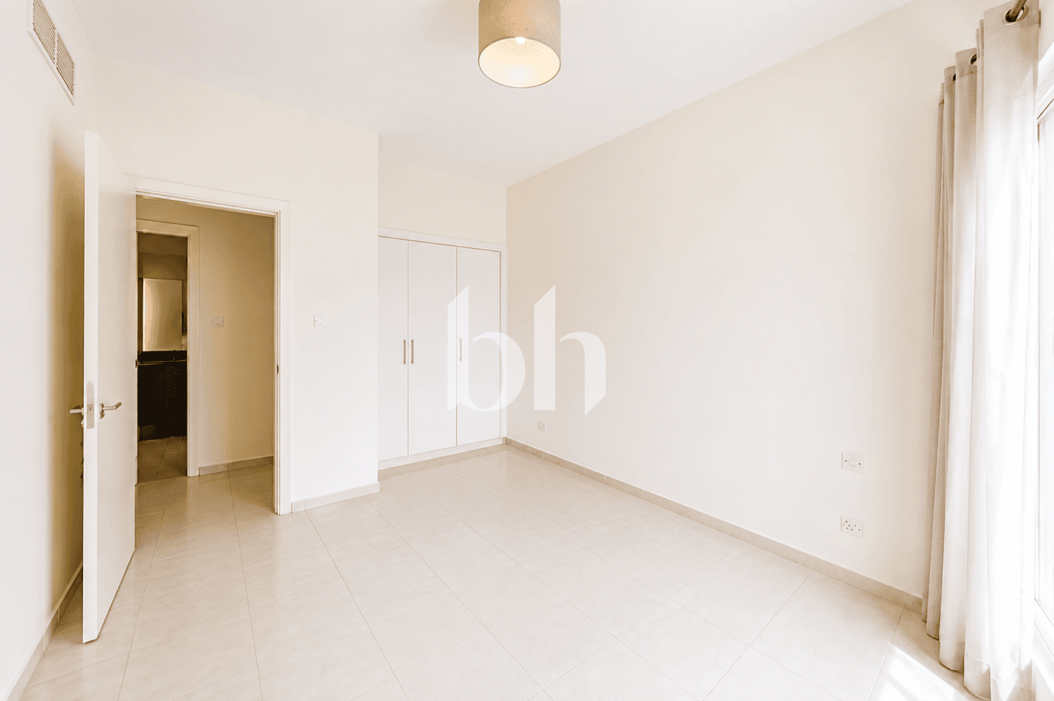 3 Bedroom Villa in Springs 1 - photo 2