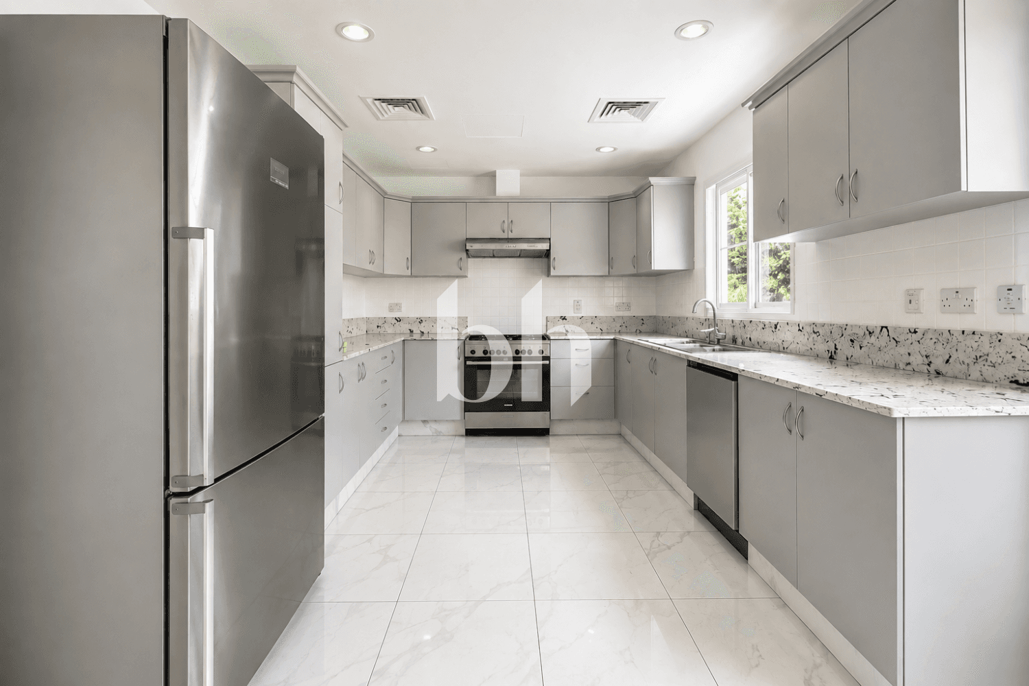 4 Bedroom Villa in Meadows 1 - photo 2