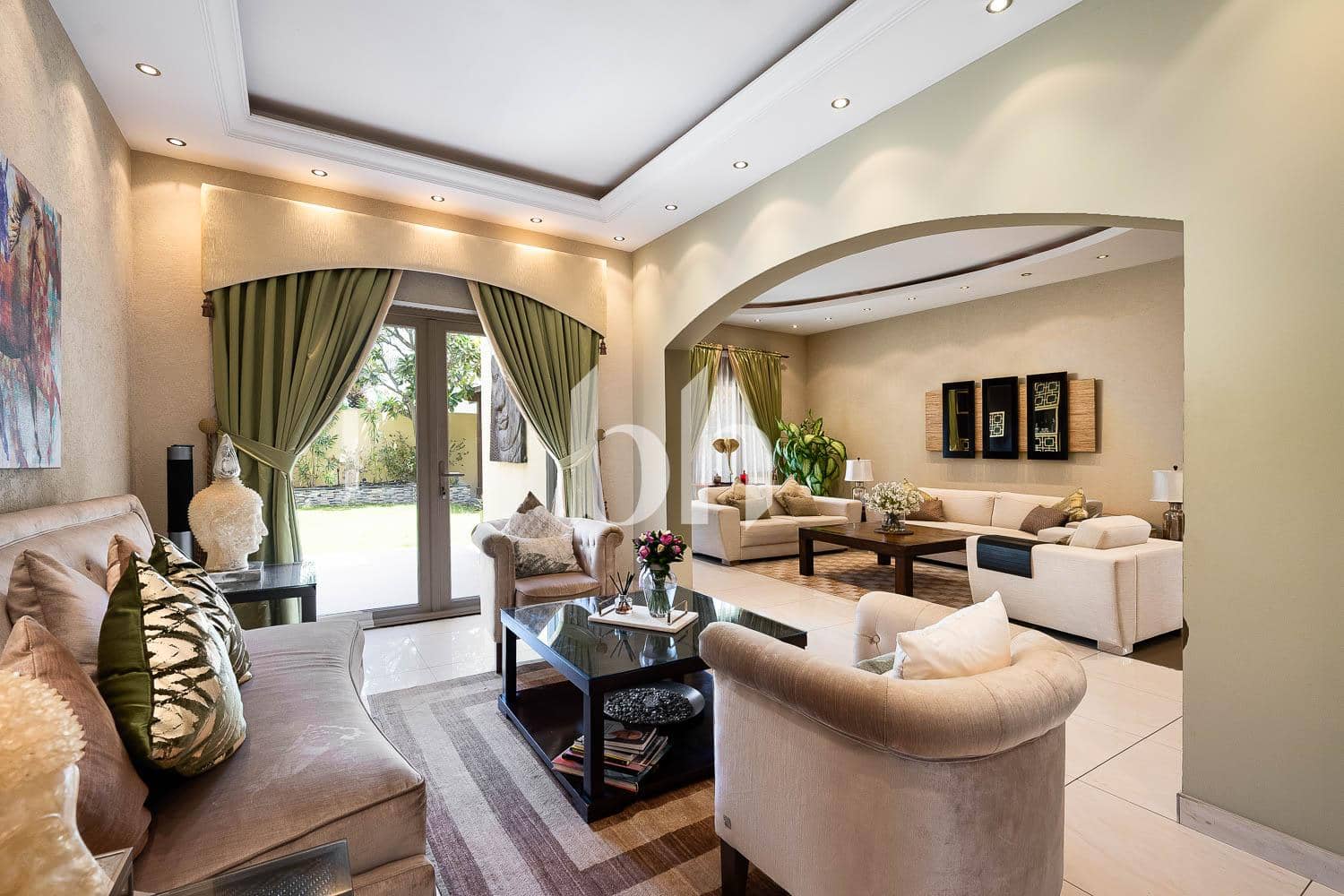 5 Bedroom Villa in Meadows 2 - photo 2