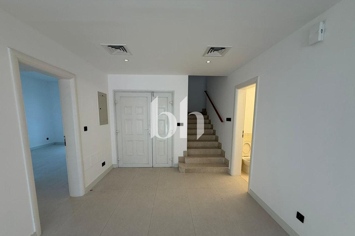 5 Bedroom Villa in Meadows 4 - photo 2