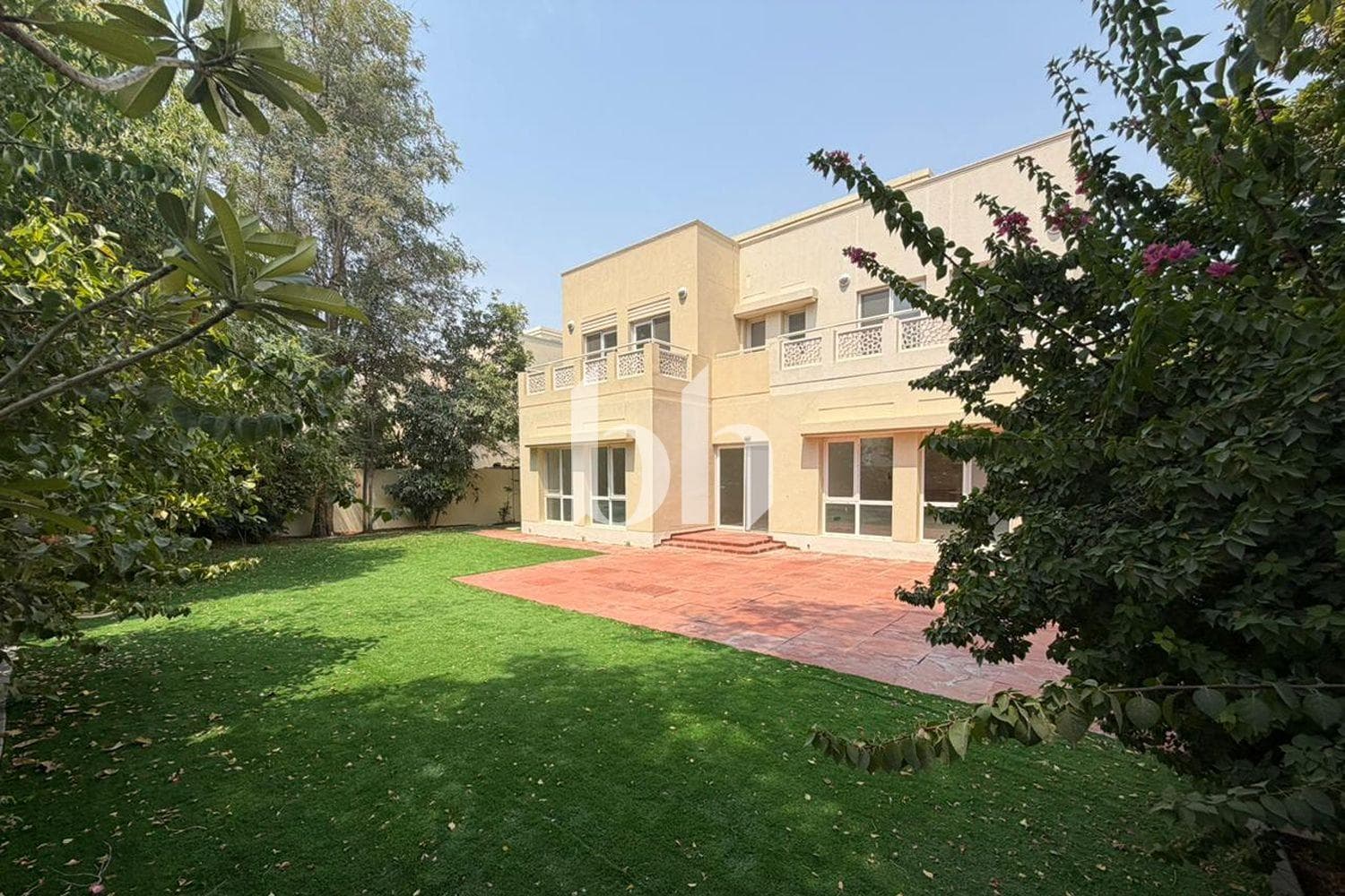 5 Bedroom Villa in Meadows 4