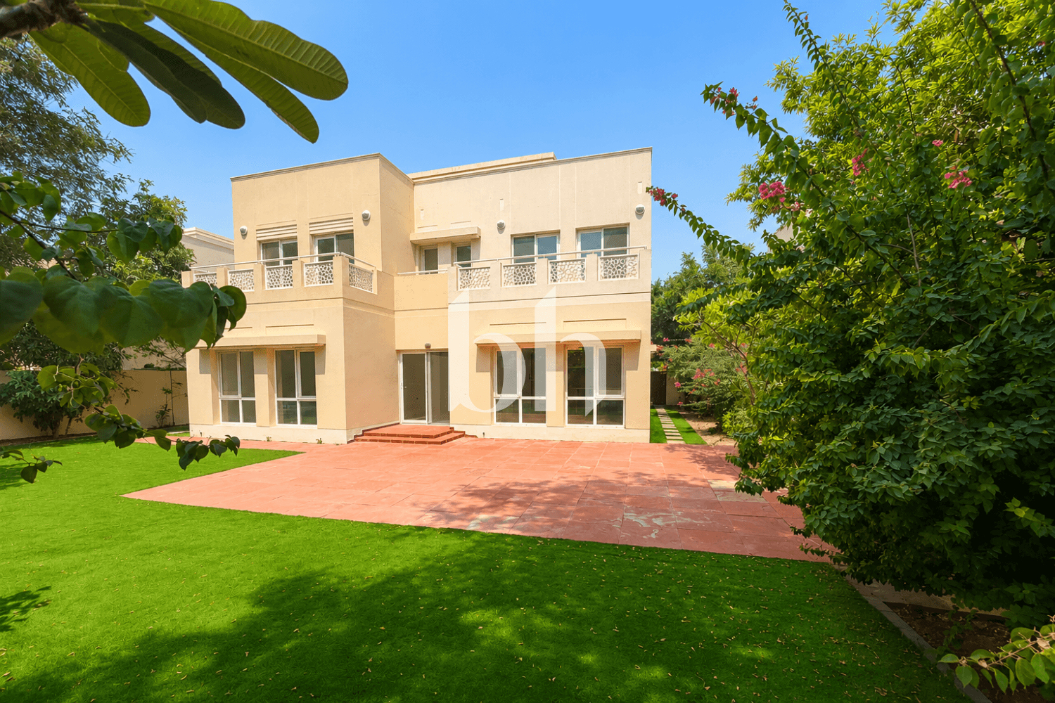 5 Bedroom Villa in Meadows 4