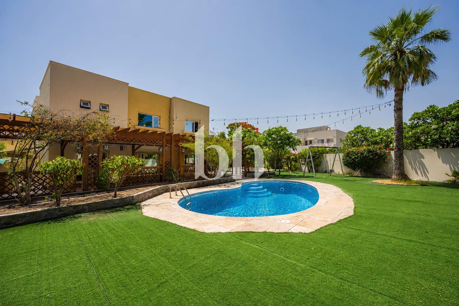 5 Bedroom Villa in Meadows 2
