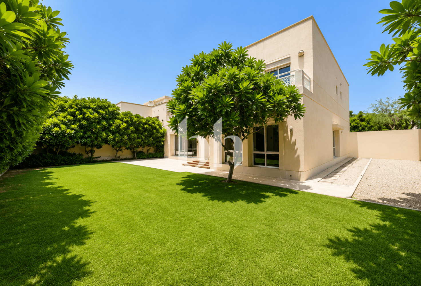 5 Bedroom Villa in Meadows 7